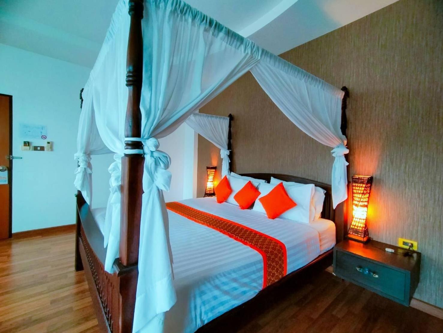 Jingjit Hotel Krabi town Екстериор снимка