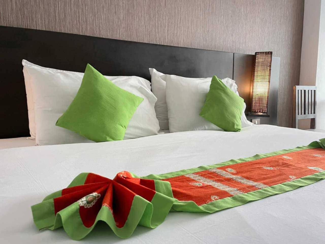 Jingjit Hotel Krabi town Екстериор снимка